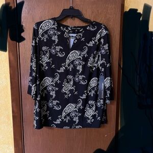 Black and White Paisley Women's Top